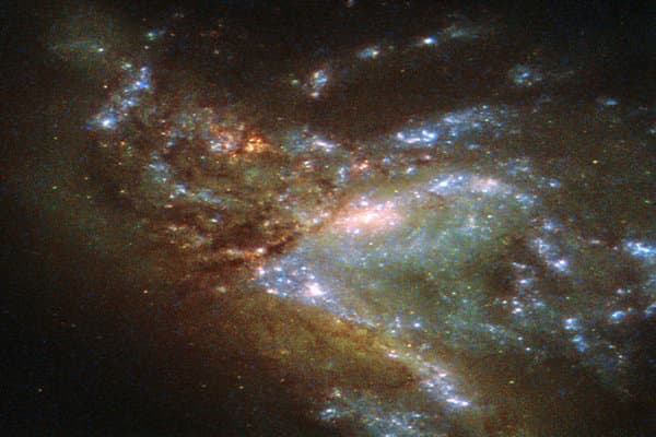 NGC_6052_Hubble