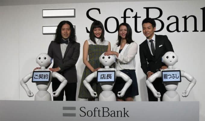 pepper-robot-serves-customers