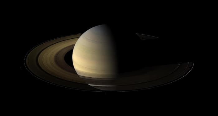 Saturn-Equinox-Cassini-Captured
