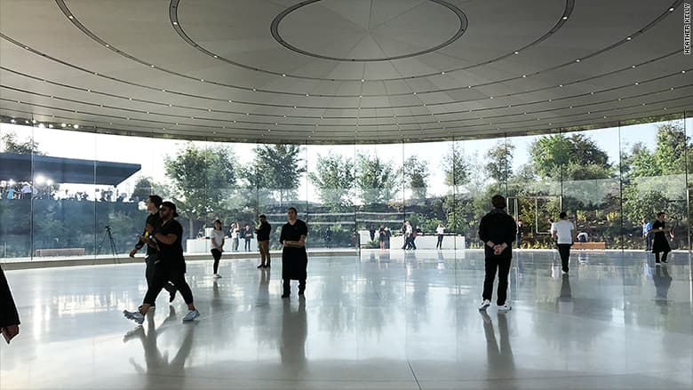 steve-jobs-theatre