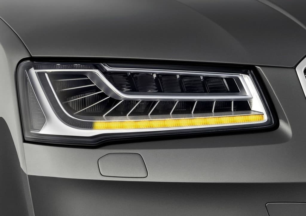 Audi-A8-Matrix-LED-light-blinker-1024x724