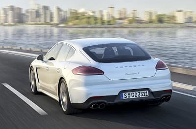 2014-Porsche-Panamera-facelift-rear