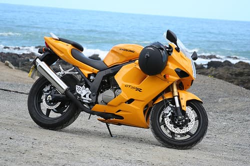 Hyosung-GT-250R-India-Yellow